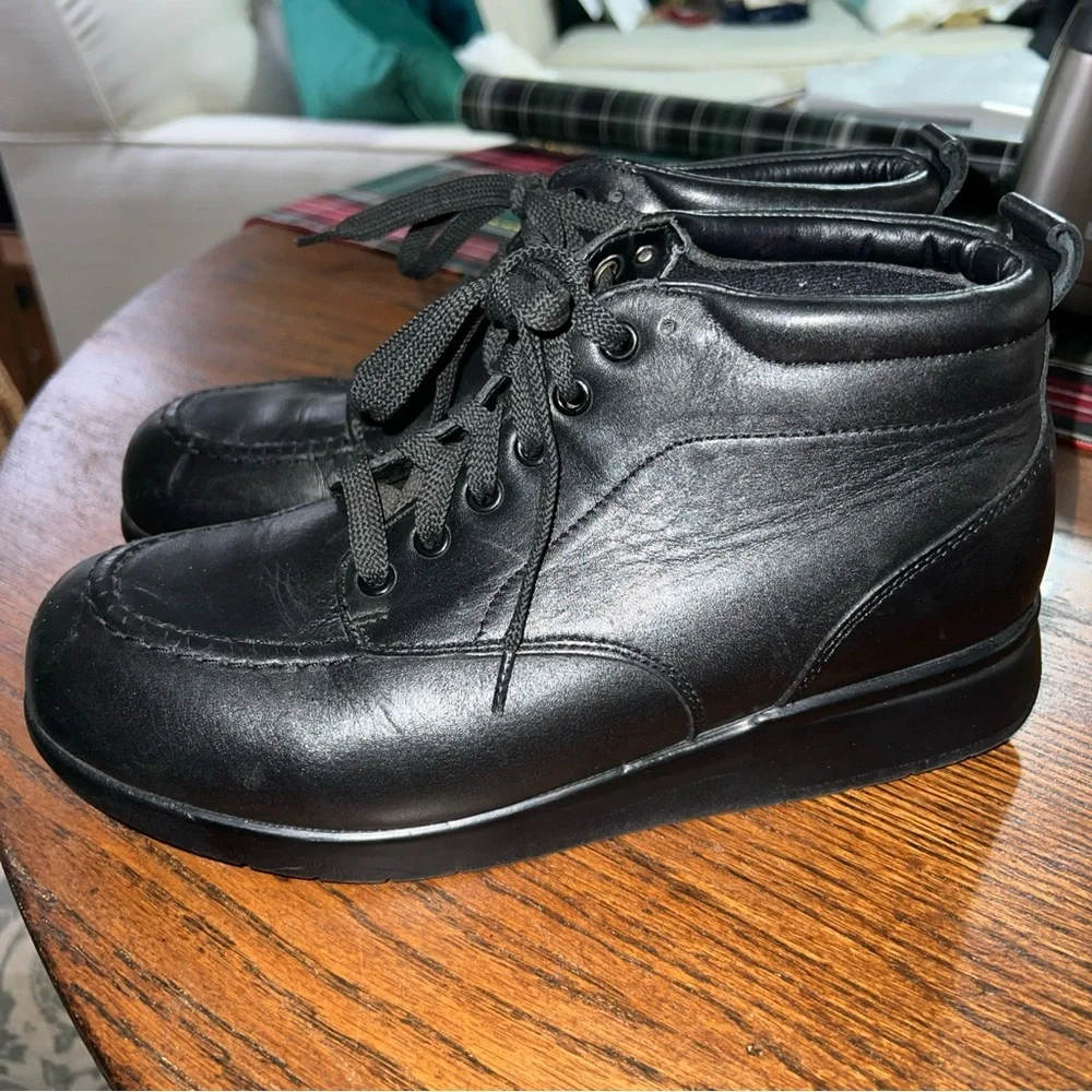 Drew “PHOENIX PLUS” Women’s Barefoot Freedom Ankle Boot Size 10W